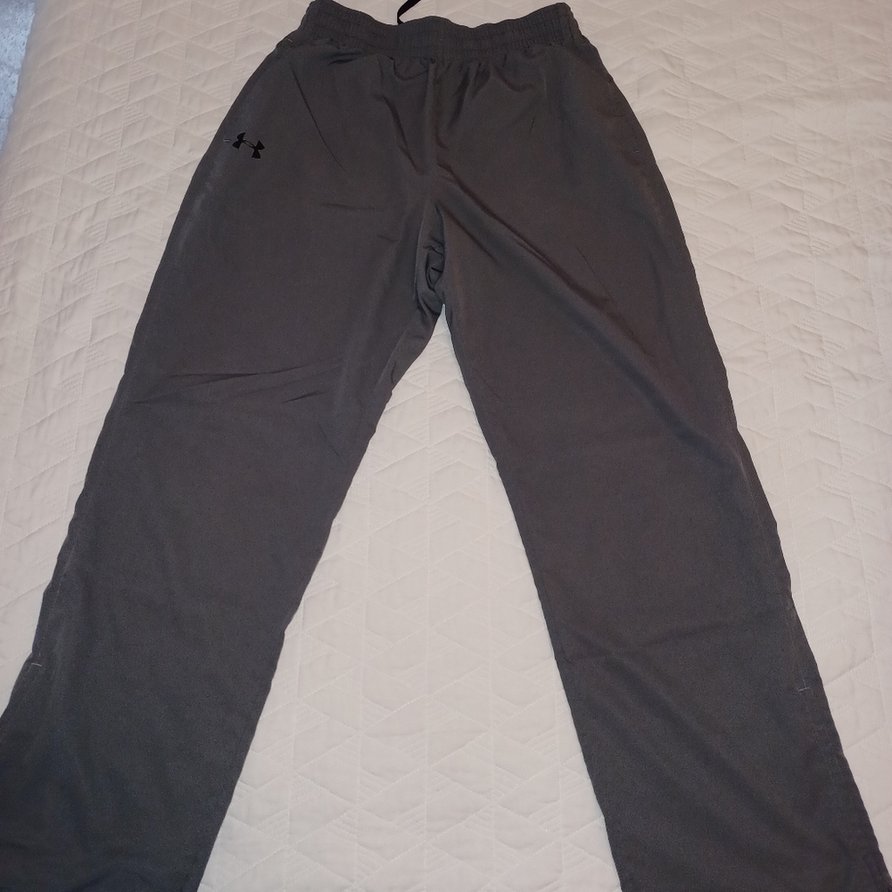 Under armour workout pants. Size large